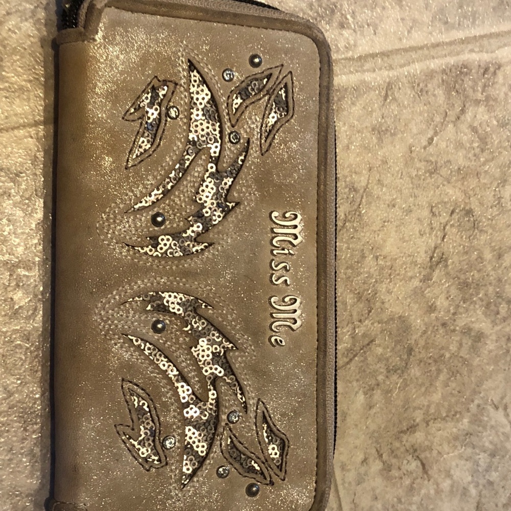 Miss me wallet